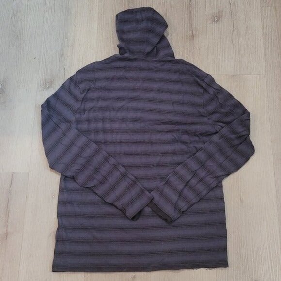 Vince Men's Small Hooded Long Sleeve Shirt - Picture 5 of 5